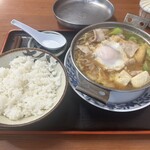 清美食堂 - 肉鍋定食　680円　みそ味