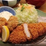 とん兵衛 - カキフライとロースかつ