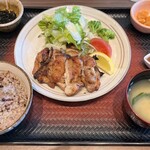 大戸屋 ごはん処 - 