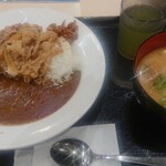 松屋 - ビーフカレー牛豚汁セット(*´ω｀*)