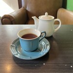 roku cafe - 紅茶。ポットにたっぷり。