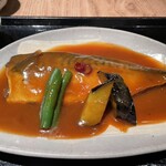 田中田式海鮮食堂 魚忠 - 善の巻　メイン本日の煮魚　鯖の味噌煮込み