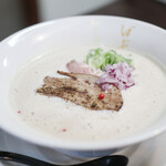 豚白湯らぁめん ばぶる - 料理写真:濃厚豚白湯らぁめん☆