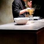 SECRETO - ハーブティーを抽出中