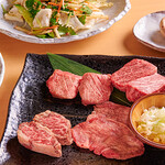 Nihombashi Ningyouchou Yakiniku Keyaki - 単品人気メニュー(けやき盛り・白菜サラダ・めんたいしいたけ・殻ごと食べる脱皮えび)