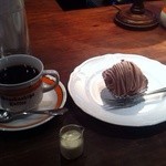 宮越屋珈琲 - ケーキセット950円　コーヒーはマイルドブレンド単品なら650円　　ケーキはモンブラン