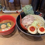 三田製麺所 - 特濃つけ麺　中盛　全部のせ