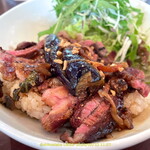 LOUIS PRIMA - 【ステーキプレート 自家製デミグラスソース】1,580円 