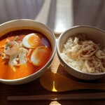 SINGAPORE HOLIC LAKSA - ラクサ＆チキンライスセット(S、ノーマル)、タマゴ