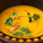LESFRERESAOKI - 冷製ニンジンとオレンジのスープ