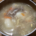 松よし - オモニ曰く「だんご汁」((韓国餅)トック入りテールスープ)
