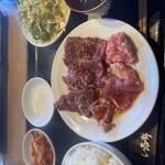 (卸)焼肉食堂 - 料理写真:どやさ！牛&豚のハラミちゃん！