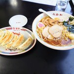 自由軒 - ラーメン　餃子