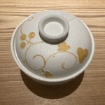 京都肉割烹 みや田 - お肉と剣先烏賊の小丼　※開封前