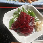 ナカガワ☆スエ食堂 - ニタリ鯨刺身