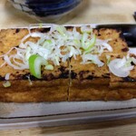 とん八 - 厚揚げ焼き 380円(税込)(2024年3月21日撮影)