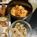 神戸クック ワールドビュッフェ - 麻婆豆腐　業務スーパーのレトルトと同じ味　辛め