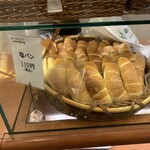 塩パン屋 パン・メゾン - 店内の塩パン