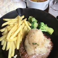 渋谷アチェーゾ - ハンバーグ　大根おろしソース　1,180円