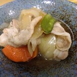 とん八 - 新じゃがの煮物 450円(税込)(2024年3月7日撮影)