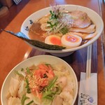 自家製麺 ラーメン創房 忠虎 - さんま節＋二色麺