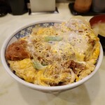 あけぼの - 上カツ丼 (サラダ、お味噌汁、お新香付き、￥1,400)