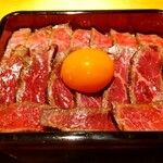 Suteki Juu Semmon Tena Sayake Noushi - 和牛レアステーキ重 1800円、ご飯大盛り無料