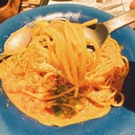 Umaretateno Gorira - トマトクリームパスタ(麺リフト)
