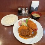 やろく - やろく盛合せ 玉子コロッケとビーフカツ