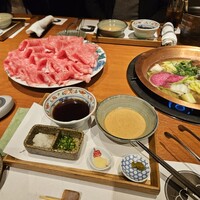 しゃぶしゃぶと焼肉 わにく ミッドランドスクエア店 - 