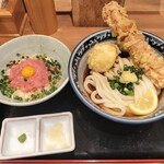 難波千日前 釜たけうどん - 