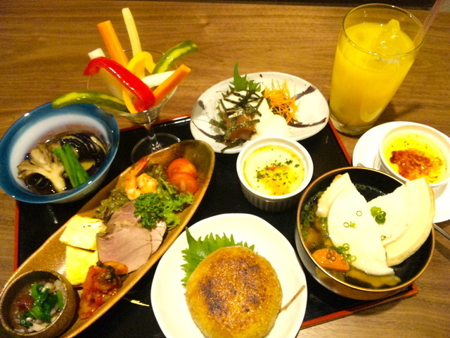 和菜バル SHINYA（シンヤ）| 山形市の居心地抜群バル &ndash; おしゃれな和食とドリンク