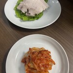 ホッホ - ムシ豚とキムチ、チシャに包んで
      