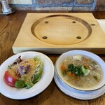 Guriru K - ランチのセット　サラダとスープ