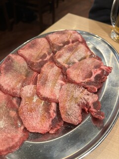 Yakiniku Sutorongu - 