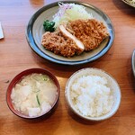 とんかつ大関 - 御飯・豚汁セット 400円