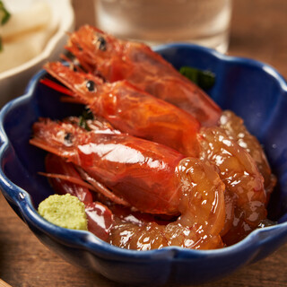 お酒の進む一品料理や旬を楽しむメニューも人気❗️コースも◎