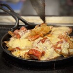 お好み焼屋みっちゃん - ( ﾟ∀ﾟ)・;’.、ｸﾞﾊｯ!!  
      
      (人´∩｀)となりの方の注文やけど、たまらずパシャリ
      いつもはせーへんけど許して