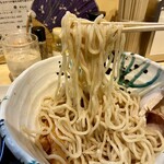 つけ麺 たけもと - めーーーん！よーく混ぜ混ぜしてね。