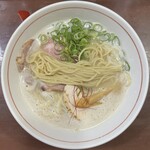 麺や 雅流 - ストレート中太麺
