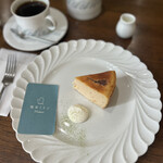 喫茶 ミトン - 桜のチーズケーキ