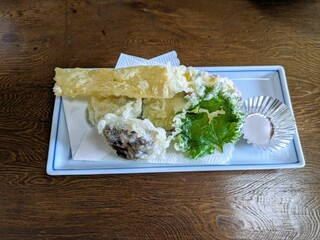 Kisaki - 湯葉とお野菜の天ぷら(湯葉、大葉、椎茸、れんこん、さつまいも)