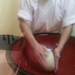 鈴音 - オーダー直前に打つ蕎麦　!