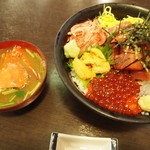 魚河岸 丸天 魚河岸店 - わいわい丼　1575円