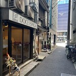 ドース イスピーガ - お店の前