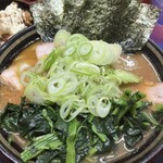 家系ラーメン 王道家 本店 - 