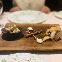 ベルソー - ① イサザと川海老のフリット
                　 鮒寿司の飯、柚子風味
                　 ウグイのラビオリ揚げ