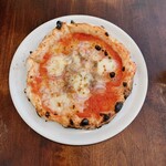 PIZZA BORSA - ランチAセット 1,000円(税込) ピザはアッチューゲ(トマトソース/モッツァレラ/アンチョビ/赤玉ねぎ)