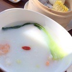 qilin - メインの中国粥は、ホタテと海老がタップリ