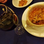 OSTERIASUDO - 赤ワインとトリッパの合うこと合うこと